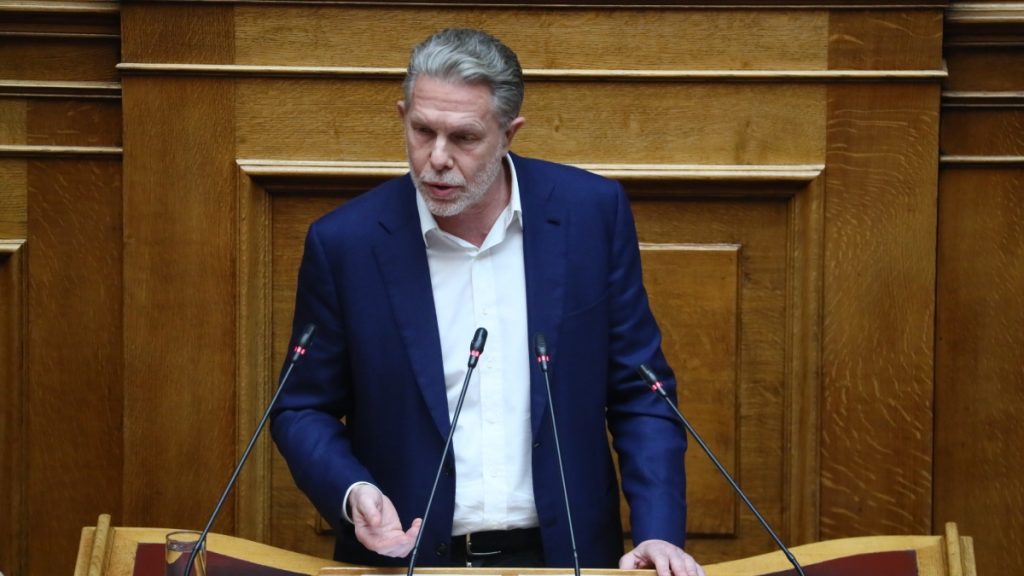 Γερουλάνος: “Τα τελευταία 6 χρόνια νιώθουμε ότι ζούμε τις μέρες της Μαρμότας – Ο Μητσοτάκης υπηρετεί τις παθογένειες”