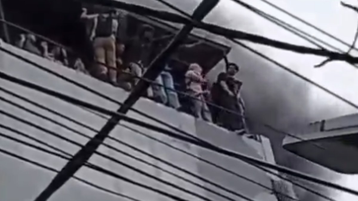 Ινδονησία: Τραγωδία με 20 νεκρούς μετά από πυρκαγιά σε επταώροφο κτίριο στη Τζακάρτα (βίντεο)