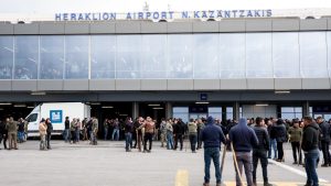 Κακοκαιρία στην Κρήτη: 12–13 πτήσεις εκτράπηκαν από το αεροδρόμιο Ηρακλείου