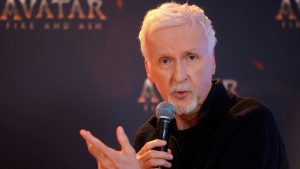 Τζέιμς Κάμερον: Έγινε δισεκατομμυριούχος λίγο πριν την πρεμιέρα του «Avatar: Fire and Ash»