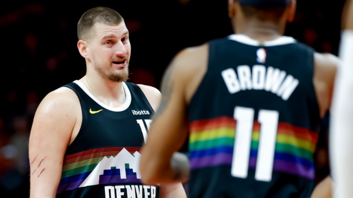 Αποτελέσματα NBA: Σαρωτικός Γιόκιτς, συνεχίζουν το εκτός έδρας σερί νικών οι Νάγκετς – Νίκη-θρίλερ για τους Ρόκετς