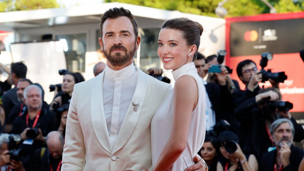 Τζάστιν Θερού & Νικόλ Μπράιντον Μπλουμ: Περιμένουν το πρώτο τους παιδί – Έγκυος η ηθοποιός