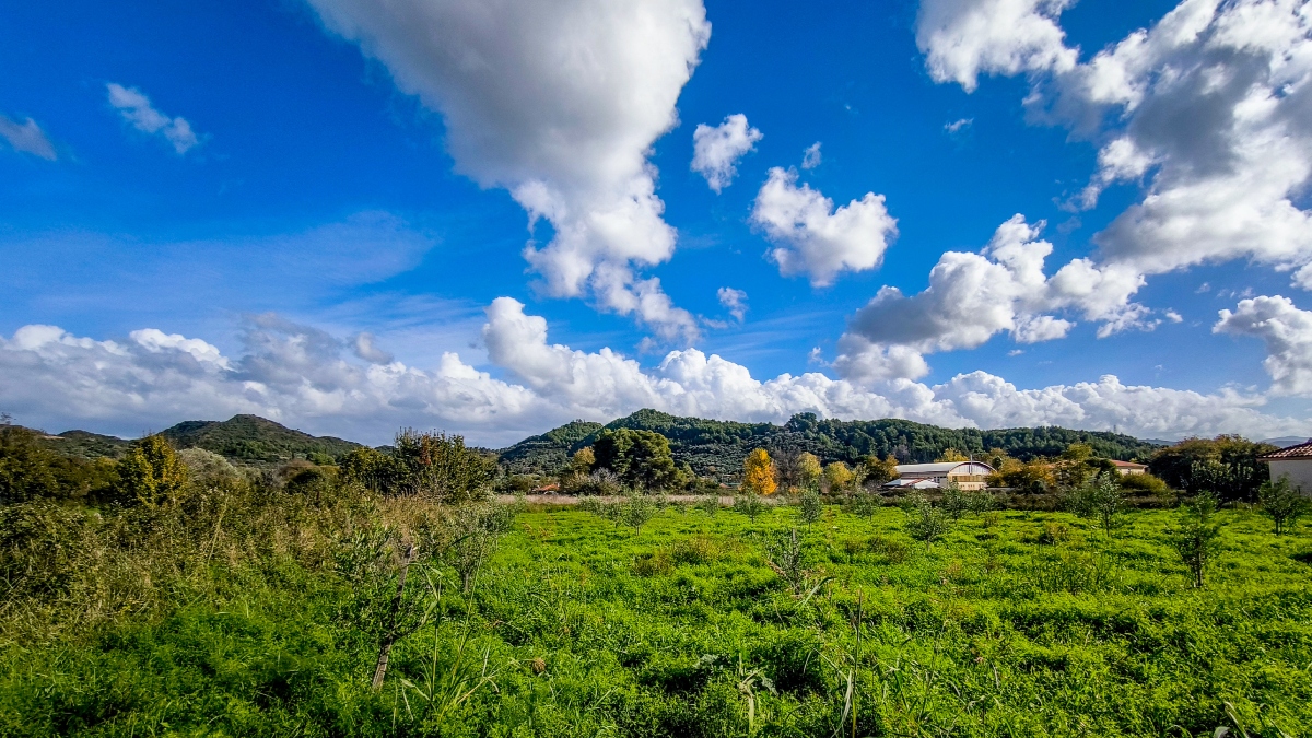 Καιρός αύριο: Συννεφιασμένο σκηνικό και ισχυροί άνεμοι στο Αιγαίο