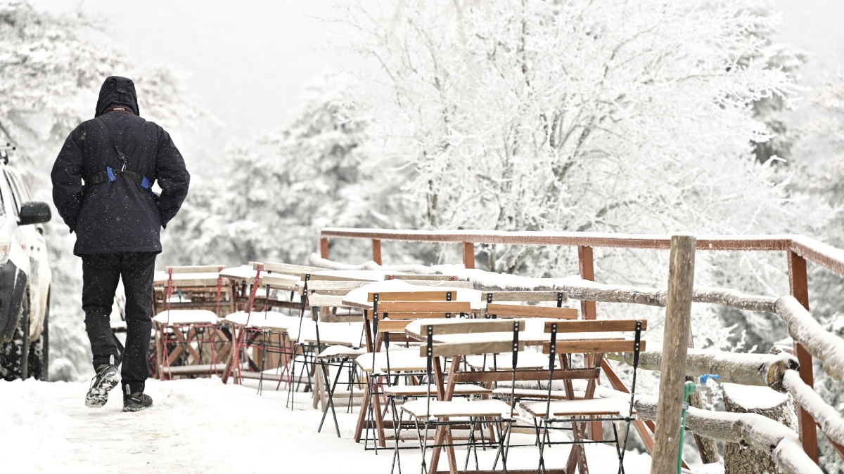 Επιδείνωση του καιρού από σήμερα με βροχές και καταιγίδες – Οι πιθανότητες για χιόνια την Πρωτοχρονιά στην Αττική