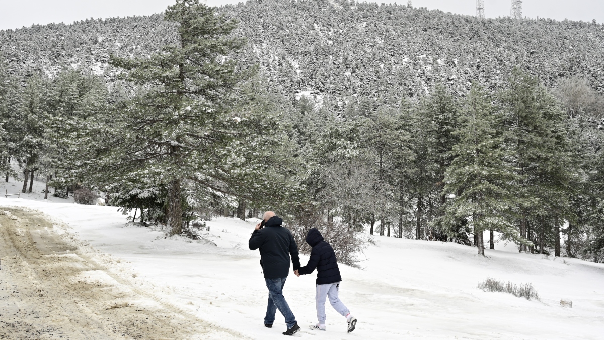Πολικές θερμοκρασίες και χιόνια την Πρωτοχρονιά – Πότε βελτιώνεται ο καιρός