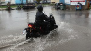 Κακοκαιρία Byron: Υποχωρούν μετά το μεσημέρι οι βροχές και οι καταιγίδες – Ποιες περιοχές θα επηρεαστούν περισσότερο