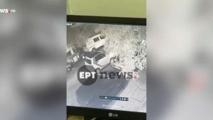 Καλλιθέα: Όχημα χτύπησε και εγκατέλειψε 17χρονο – Βίντεο ντοκουμέντο