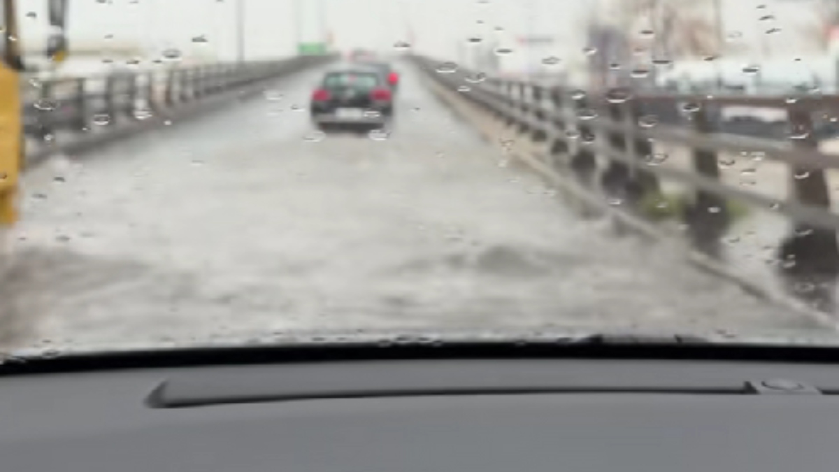 Ο Κηφισός γέμισε νερά και στους δρόμους του –  Οι οδηγοί περνούσαν πάνω από μικρές λίμνες