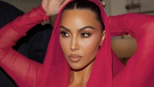 Netflix: Νίκι Γκλέιζερ, Μπρέντα Σονγκ και Φόρτσουν Φάιμστερ στο «The Fifth Wheel» με την Κιμ Καρντάσιαν