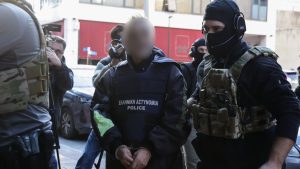 Στη φυλακή ο «Έλληνας Εσκομπάρ» και τρεις ακόμη κατηγορούμενοι για την διακίνηση κοκαΐνης – «Δεν ήταν δικό μου το πλοίο»