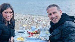 Απόδραση στη θάλασσα για Κωνσταντοπούλου και Καραναστάση