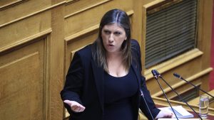 Κωνσταντοπούλου: “Πολιτικός απατεώνας ο Τσίπρας – Πήρα το βιβλίο του για να δω τι γράφει για το Μάτι”