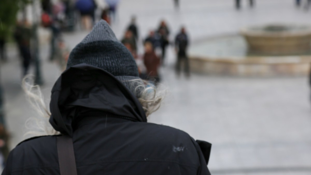 Καιρός την Πρωτοχρονιά: Με τσουχτερό κρύο μπαίνει το 2026 – Η πρόβλεψη Καντερέ