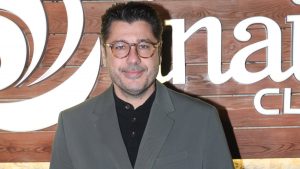 Λάμπρος Κωνσταντάρας για τον τραγουδιστή: «Ήταν παρενόχληση με πρόθεση σεξουαλικής συνεύρεσης σε ένα άτομο που δεν ήθελε»