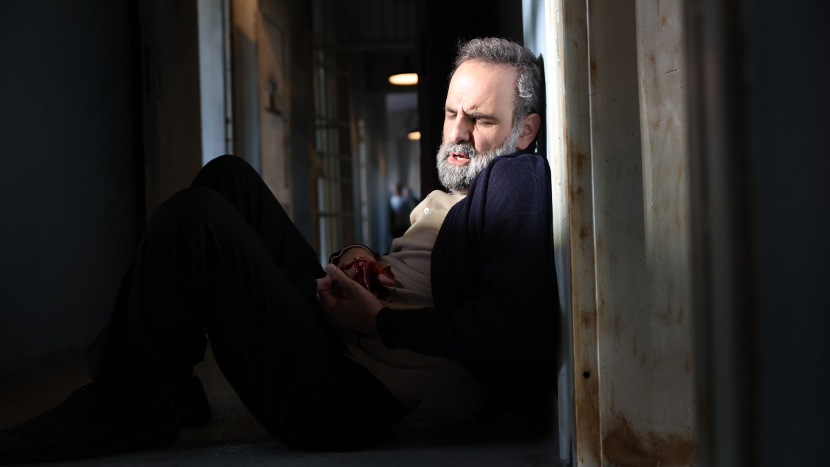 «Άγιος Έρωτας» – Τετάρτη (3/12): Ο Μαρκόπουλος δέχεται επίθεση με μαχαίρι μέσα στη φυλακή