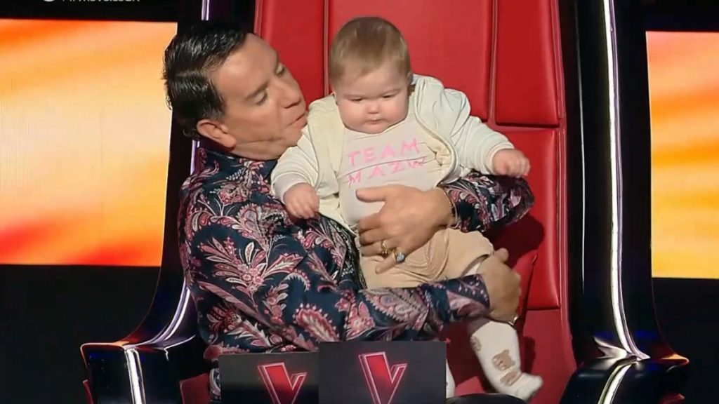 Γιώργος Μαζωνάκης: Πρότεινε σε παίκτρια του «The Voice» να βαφτίσει το μωρό της – «Θα το κάνω εγώ»