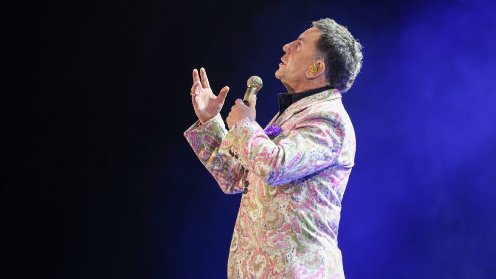 Γιώργος Μαζωνάκης: Κανονικά απόψε η πρεμιέρα του στο νυχτερινό κέντρο που θα τραγουδάει