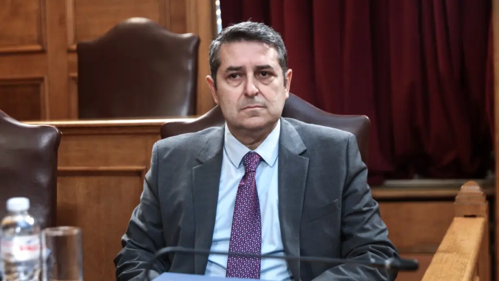Γιώργος Μυλωνάκης: «Έχουμε μπροστά μας δέκα ημέρες αγωνίας – Δράσαμε πολύ γρήγορα», λέει ο γιατρός που τον χειρούργησε
