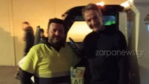 Κυριάκος Μητσοτάκης: Έκανε βόλτα στο Ενετικό Λιμάνι και συνεχάρη τους εργαζόμενους στον τομέα της καθαριότητας (Εικόνα)