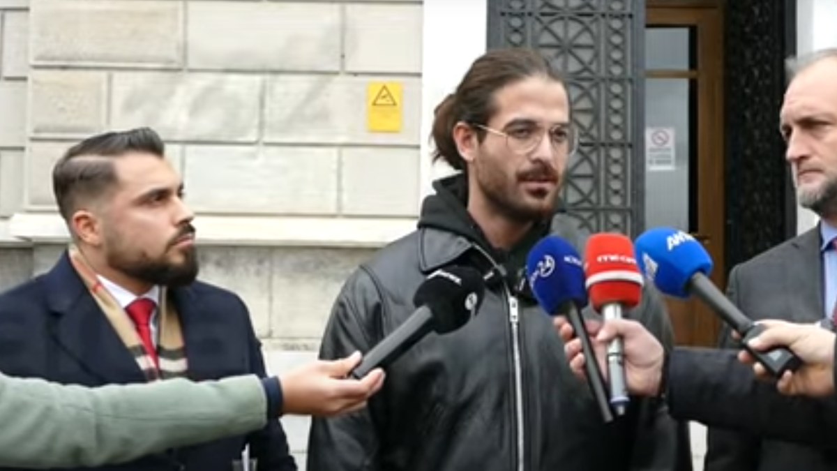 Μουγκοπέτρος: Πήρε αναβολή για την Δευτέρα το δικαστήριο – “Σεβόμενος τα παιδιά μου δεν έχω να πω τίποτα για τη μητέρα τους”