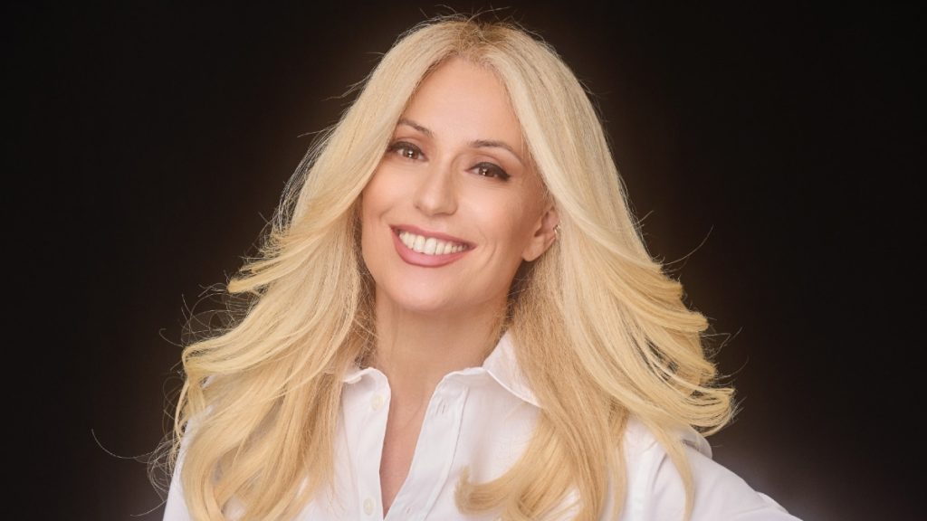 Μαρία Μπακοδήμου: Κι επίσημα στο δυναμικό της Barkingwell Media – Αναλαμβάνει την παρουσίαση του «Αδύναμου Κρίκου»