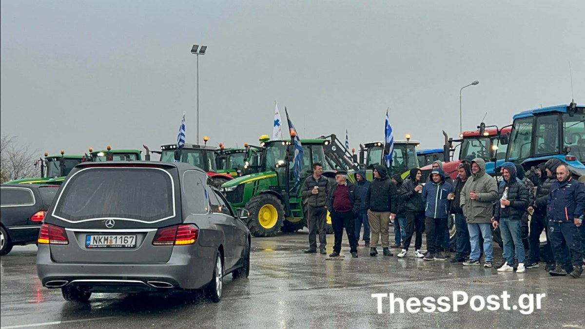 Στα Μάλγαρα έφτασαν… νεκροφόρες για να στηρίξουν τον αγώνα των αγροτών – Συμπαράσταση από γραφεία τελετών (βίντεο)