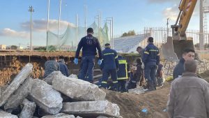 Νάξος: Δύο ελαφρά τραυματίες σε εργατικό ατύχημα – Υποχώρησαν κάγκελα