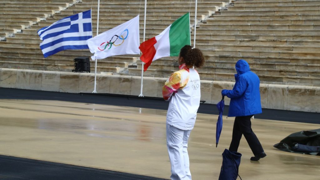 Αθλητικές μεταδόσεις με το Ολυμπιακός – Φενέρμπαχτσε και την παράδοση Ολυμπιακής φλόγας