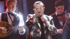 Λευτέρης Πανταζής: Εξιτήριο για τον τραγουδιστή μετά από νοσηλεία για υπερκόπωση (vid)