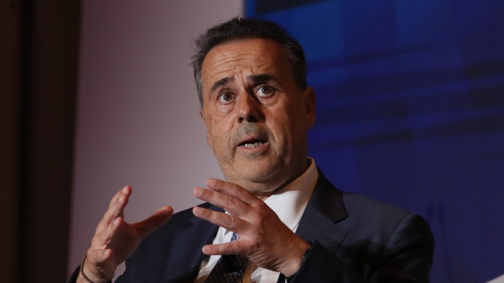 Παπασταύρου: “Δεν υπάρχει σε κανέναν σχεδιασμό της κυβέρνησης να δοθεί σε ιδιώτη το 51% του ΑΔΜΗΕ”