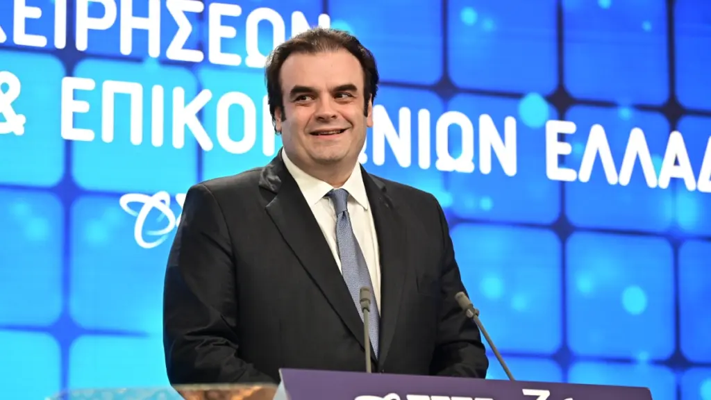 Πιερρακάκης: Συναντήθηκε με εκπροσώπους της Ένωσης Ελληνικών Τραπεζών – Τι συζητήθηκε