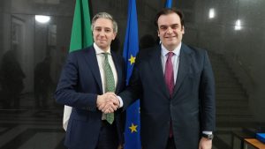 Συνάντηση Πιερρακάκη με τον υπουργό Οικονομικών της Ιρλανδίας: “Μας ενώνει το κοινό μας όραμα για μια ισχυρή Ευρώπη”