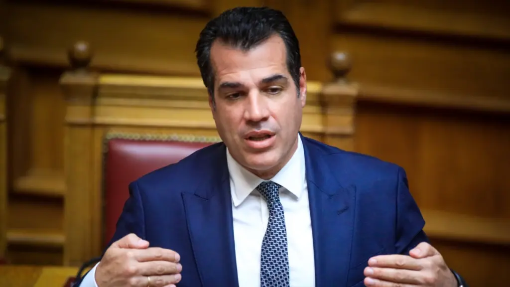Πλεύρης: «Εγκαινιάζουμε απευθείας επαφές με τις χώρες που στέλνουν μετανάστες»