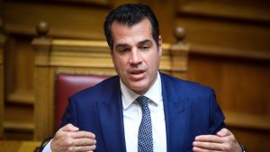Θάνος Πλεύρης: “Τα σκληρά μέτρα αποδίδουν – Μειωμένες ροές κατά 50%”