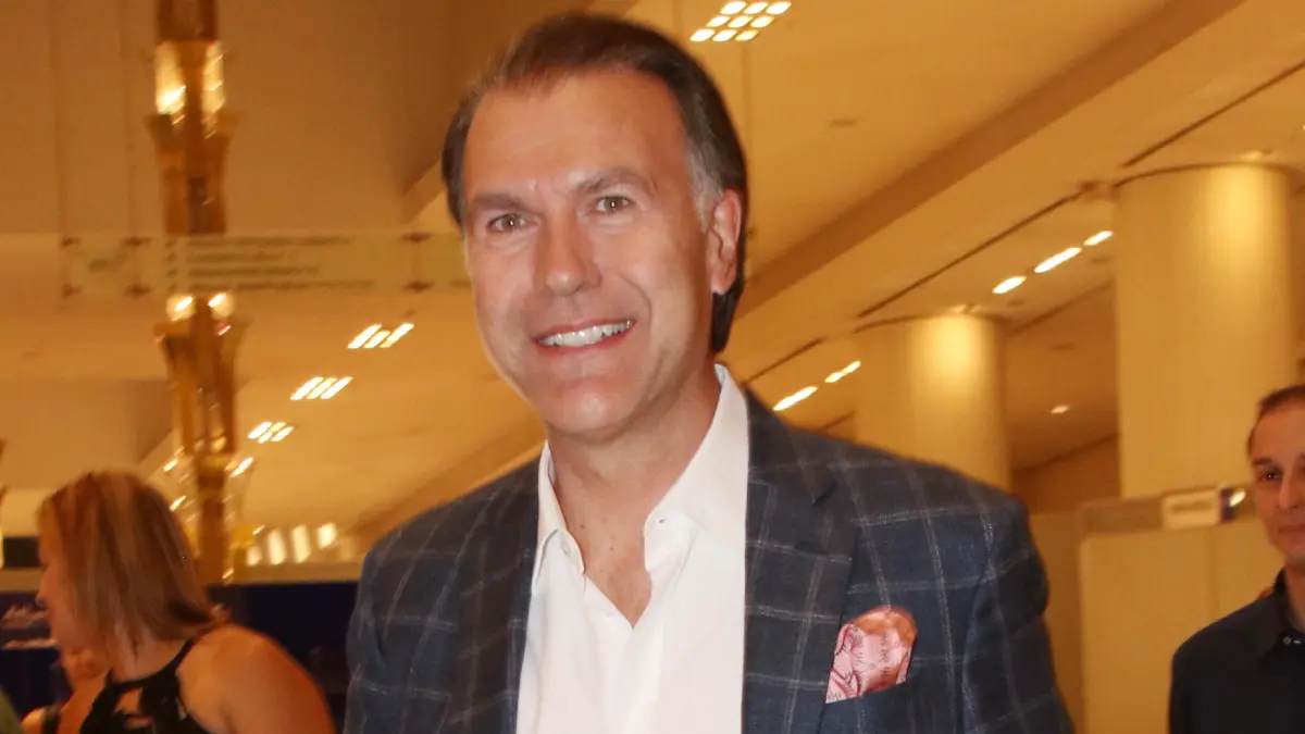 Σωτήρης Πολύζος: «Όταν έρχομαι Αθήνα μένω στο σπίτι της Μιμής Ντένιση – Μετάνιωσα για το διαζύγιο»