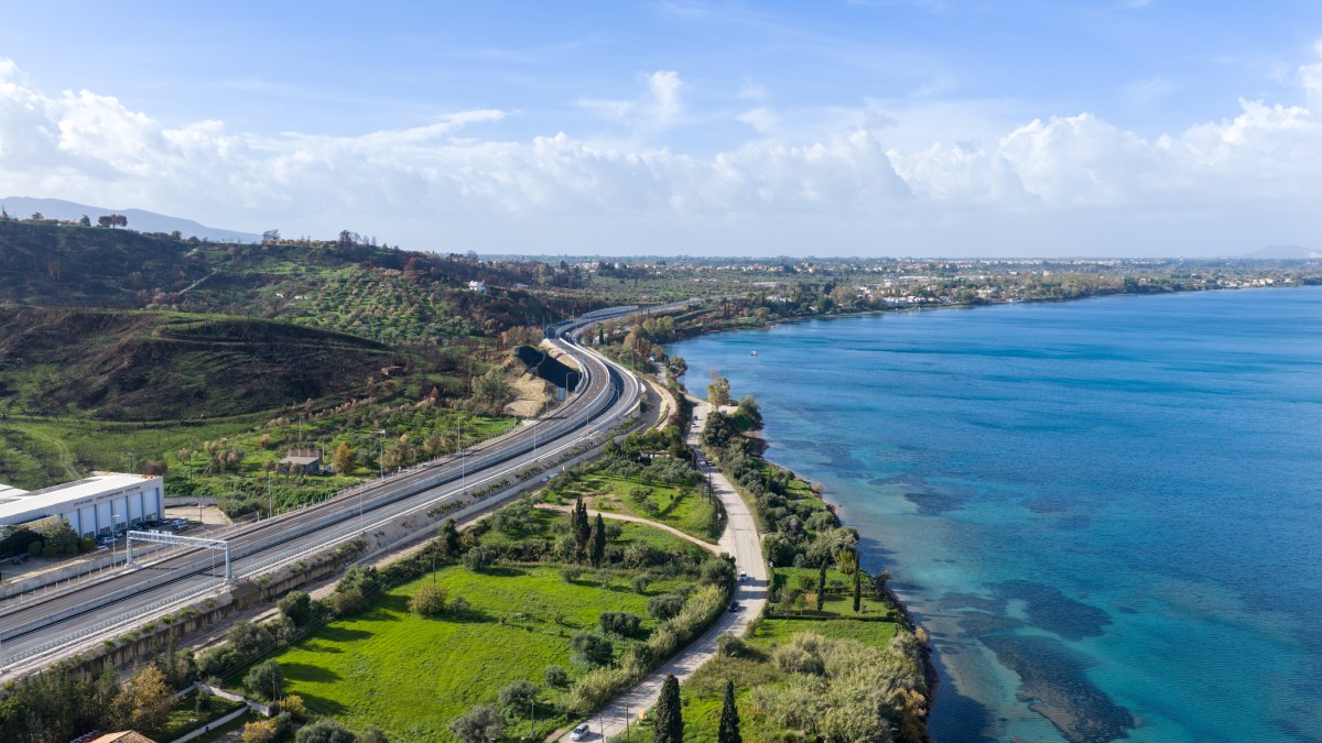 Παραδόθηκαν τα τελευταία 10 χιλιόμετρα του Πατρών-Πύργου – Δήμας: “Αναβαθμίζουμε την ποιότητα ζωής των πολιτών”