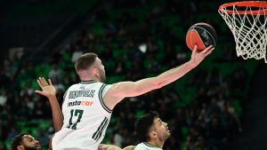 Παναθηναϊκός AKTOR – Πανιώνιος 110-66: Με μυθική εμφάνιση Ρογκαβόπουλου πήρε τη νίκη (Βίντεο)