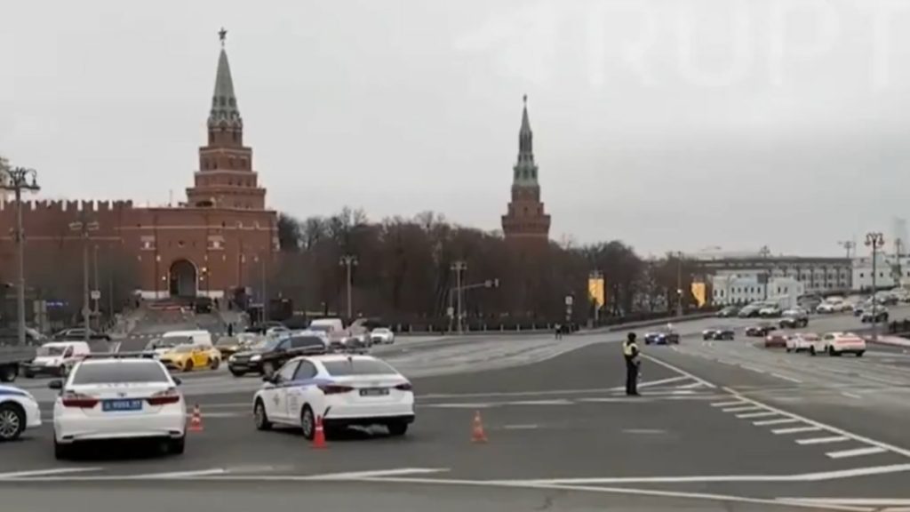 Στη Ρωσία ο Γουίτκοφ για τη συνάντηση με τον Πούτιν – “Ρωσική επιχείρηση επιρροής” καταγγέλλει ο Ζελένσκι (βίντεο)