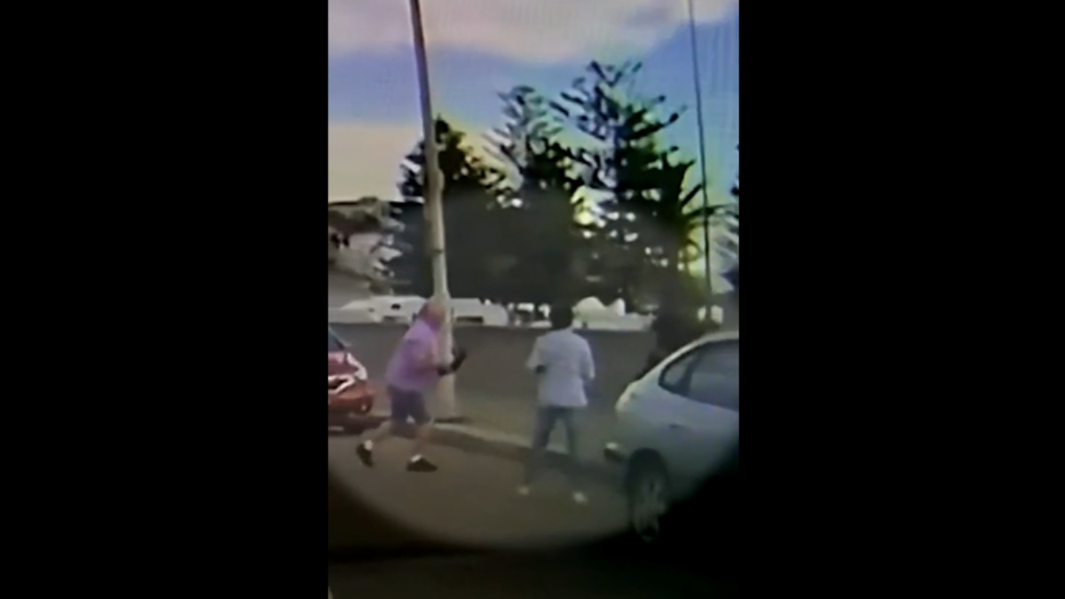 Σίδνεϊ: Ζευγάρι σκοτώθηκε προσπαθώντας να αφοπλίσει τον έναν από τους δύο τρομοκράτες – Δείτε το συγκλονιστικό βίντεο