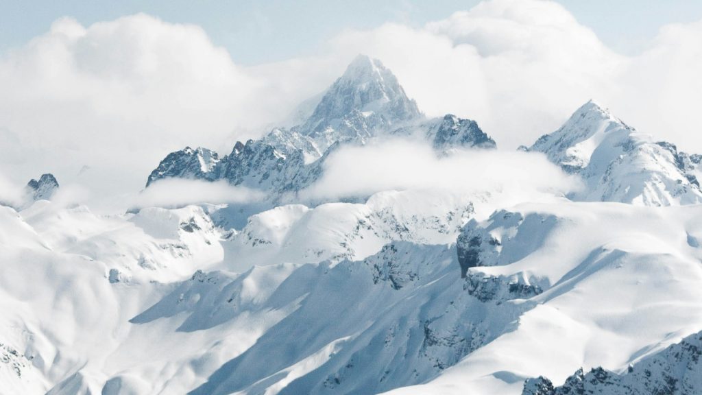 Ισπανία: Τρεις νεκροί και μία τραυματίας από χιονοστιβάδα στα Πυρηναία