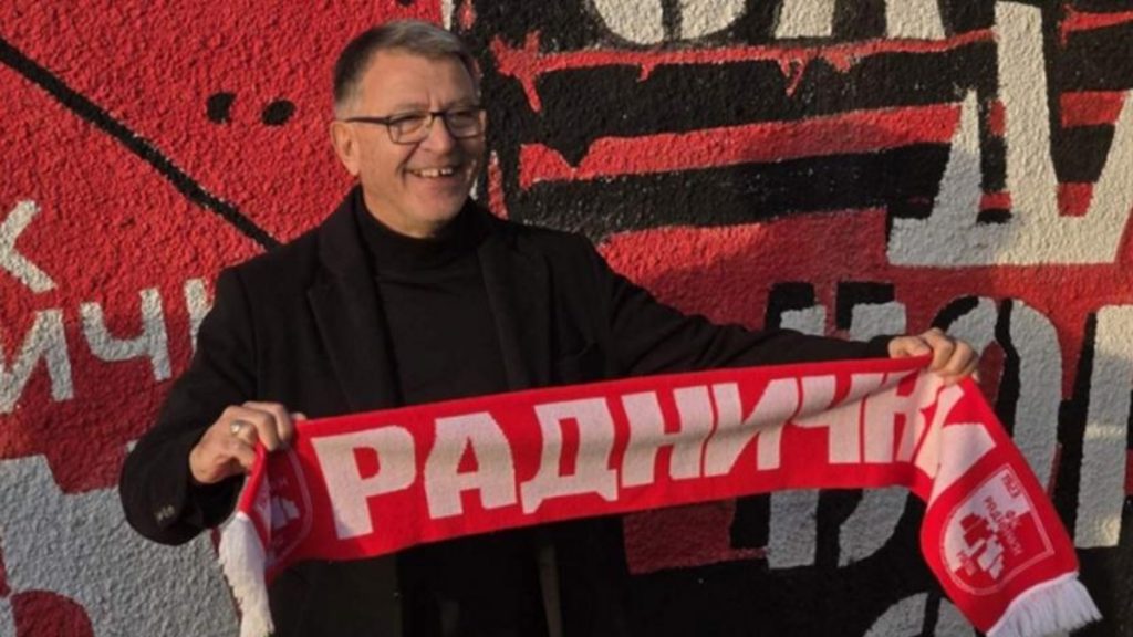 Τάκης Λεμονής: Επέστρεψε μετά από 8 χρόνια σε πάγκους – Ποια ομάδα ανέλαβε (Βίντεο)