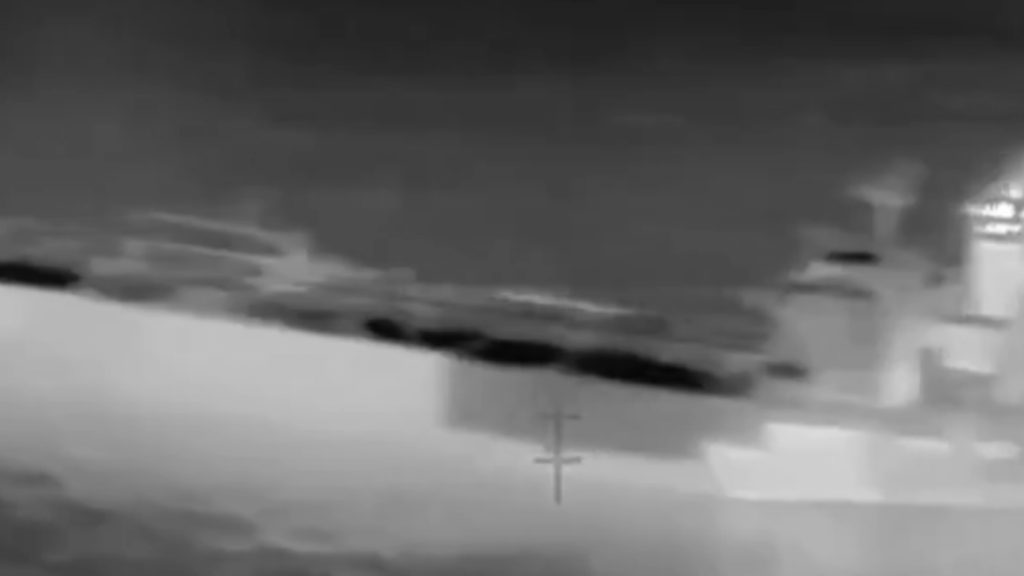 Μεταξύ Κρήτης και Λιβύης κινούταν το τανκερ που χτυπήθηκε από Ουκρανικό drone – Οι απειλές Πούτιν και η δήλωση για τους νεκρούς στην Ουκρανία