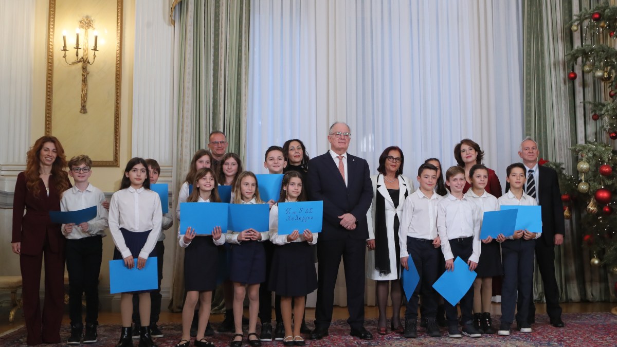 Χριστουγεννιάτικα κάλαντα στην Προεδρία της Δημοκρατίας (βίντεο + εικόνα)