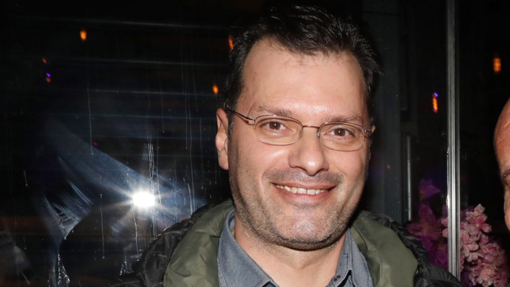 Τεργιάκης για την υπόθεση του τραγουδιστή: «Αναφέρθηκα κατά λάθος στον Μαζωνάκη, δεν ισχύει»