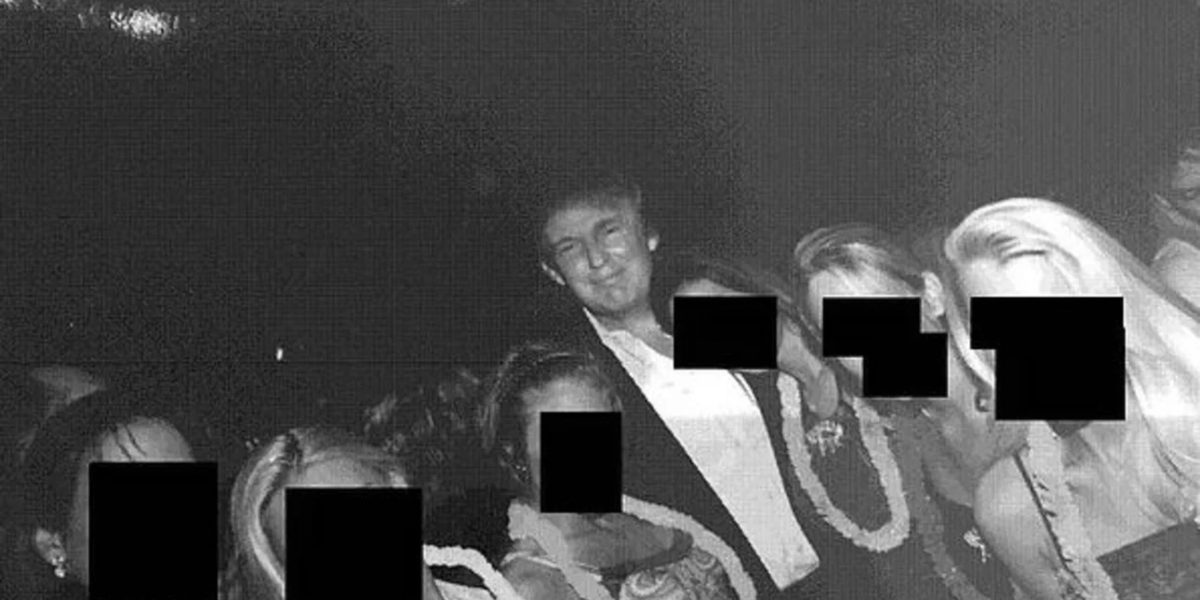 Σκάνδαλο Έπσταϊν: Σοκάρουν οι νέες φωτογραφίες με Κλίντον, Άντριου και Άλεν – Πάρτι με μοντέλα και προφυλακτικά με το πρόσωπο του Τραμπ