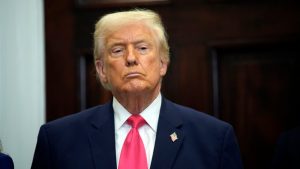 Επίθεση Τραμπ εναντίον μεταναστών από τη Σομαλία: “Είναι σκουπίδια – Δεν τους θέλουμε στη χώρα μας” (βίντεο)