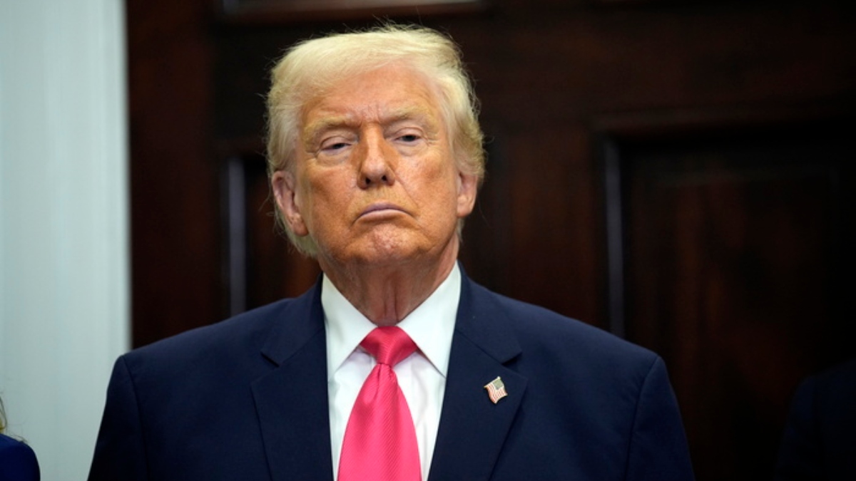 Επίθεση Τραμπ εναντίον μεταναστών από τη Σομαλία: “Είναι σκουπίδια – Δεν τους θέλουμε στη χώρα μας” (βίντεο)