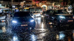 Κακοκαιρία Byron: Ήχησε το 112 στην Αττική – «Αποφύγετε τις άσκοπες μετακινήσεις»