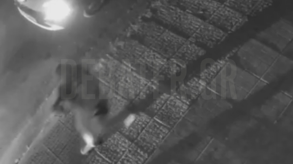 Χαλάνδρι: Η στιγμή που αστυνομικοί συλλαμβάνουν τον 16χρονο γιο του Κατρίνη – «Σβήσε το όχημα, τα χέρια στο ταμπλό»