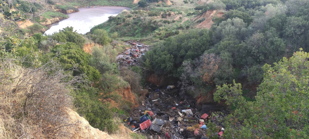 Χαλκιδική: Συλλήψεις για απόρριψη υγρών αποβλήτων και βοθρολυμάτων σε ορεινή περιοχή